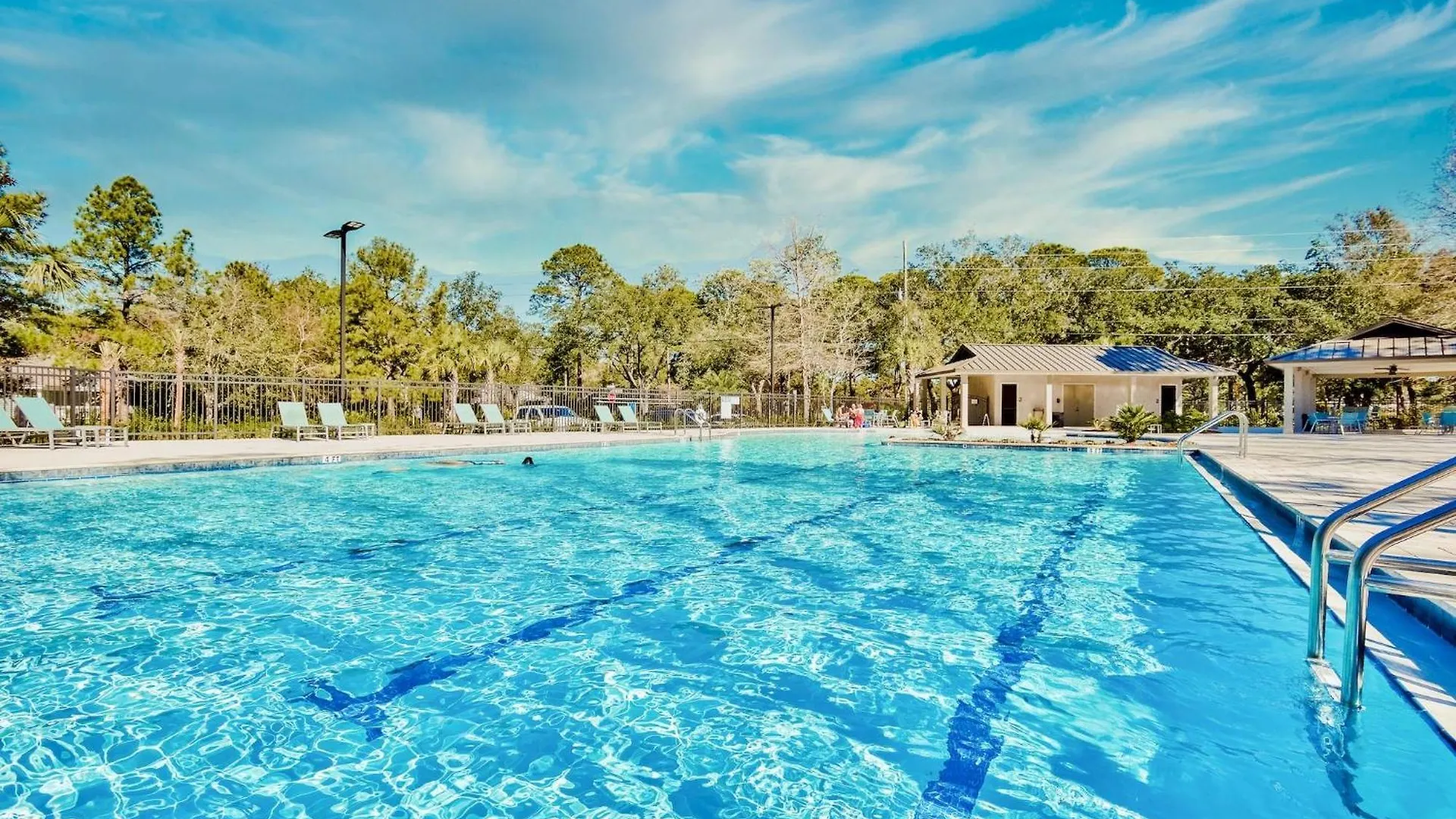 819 Harbour Point 'Steel Magnolia On The Bay' Villa Destin