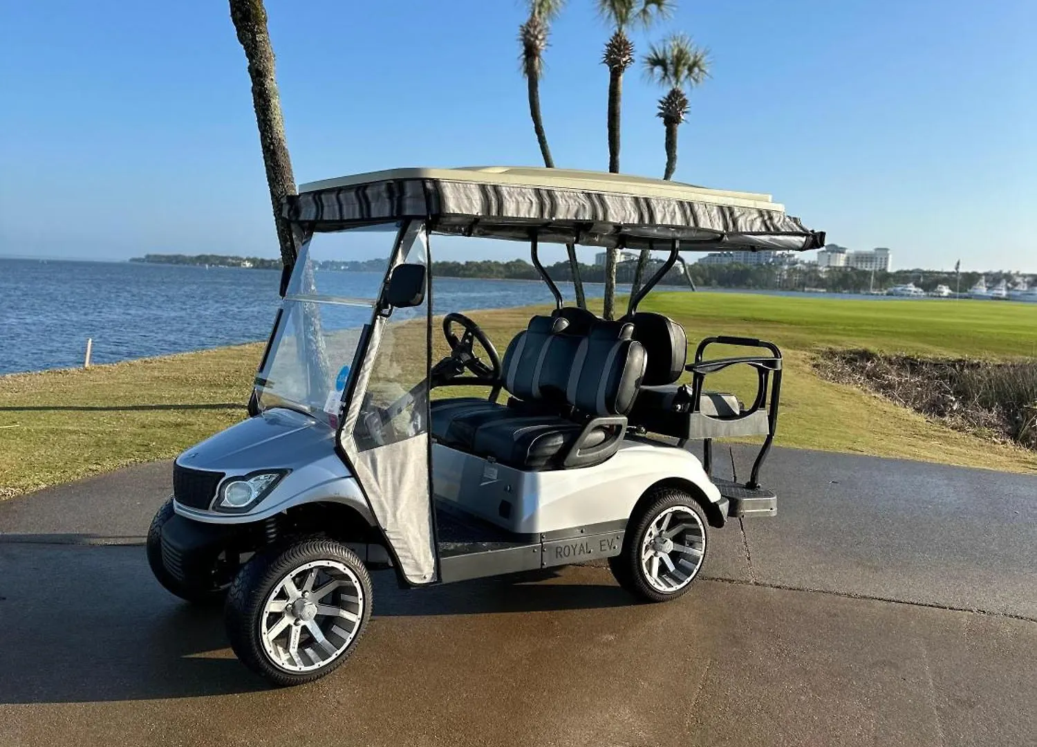 819 Harbour Point 'Steel Magnolia On The Bay' Villa Destin
